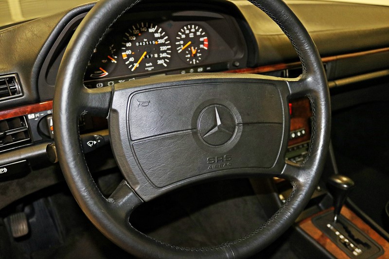 1989 Mercedes Benz 560SEC 300HP